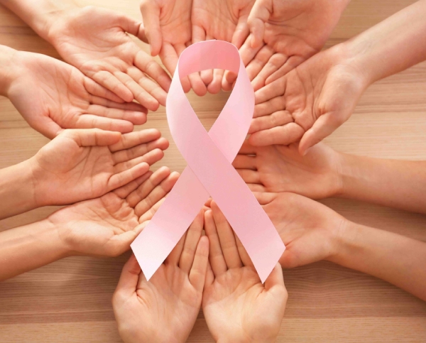 نشانه های سرطان سینه